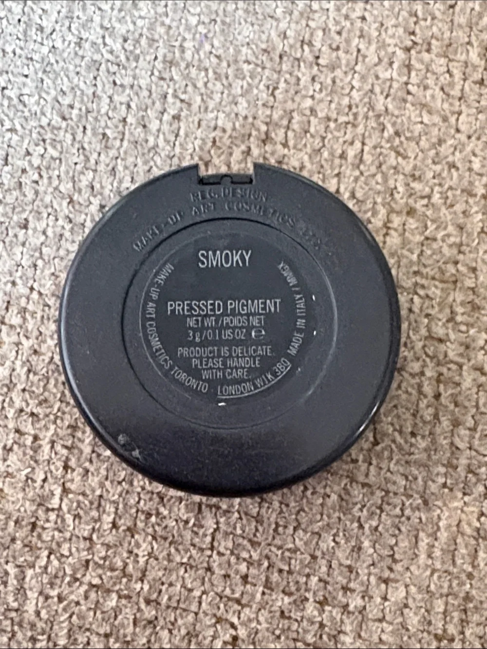 🕷️ MAC SMOKY pressed pigment NEW